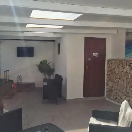 Kamale Apartmanhotel *